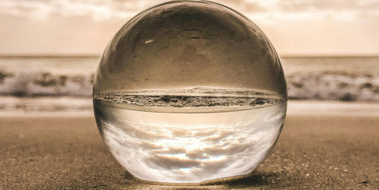 Looking Glass Oracle: Collective Reading for Truth Seekers