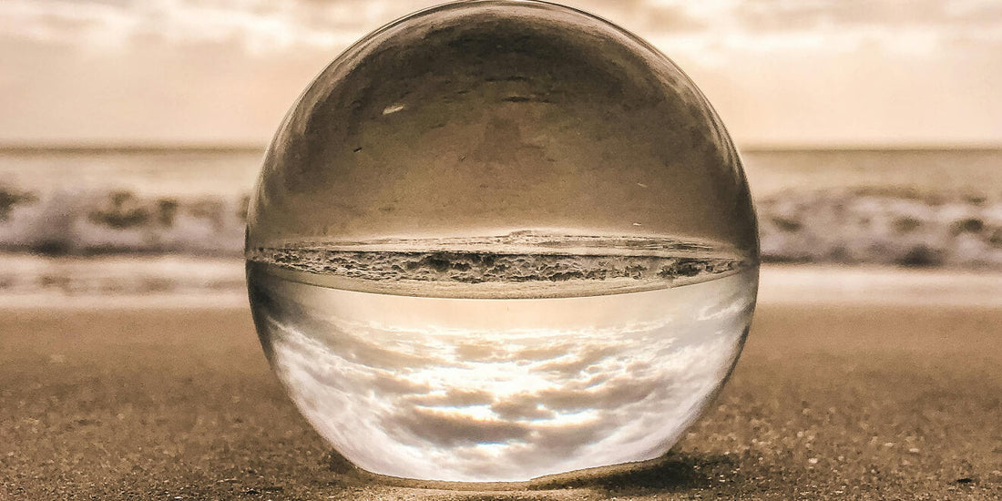 Looking Glass Oracle: Collective Reading for Truth Seekers